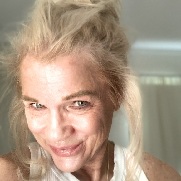 Meet your Posher, Karen - Picture 3 of 4